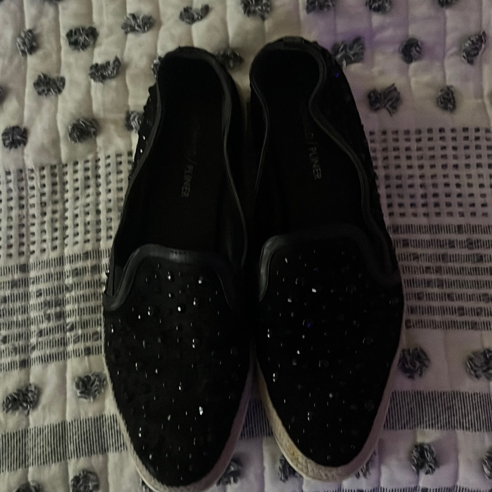 Donald J Pliner cute flats